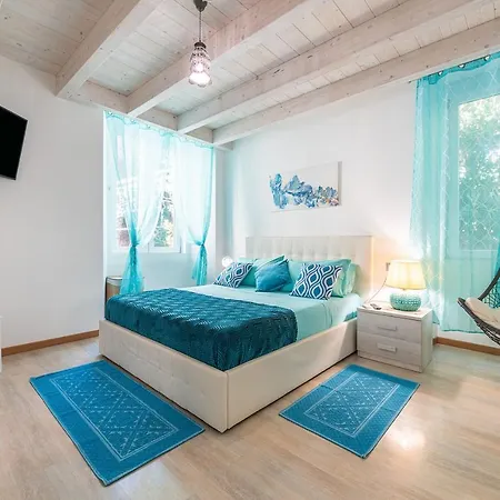 La Perla Apartment *